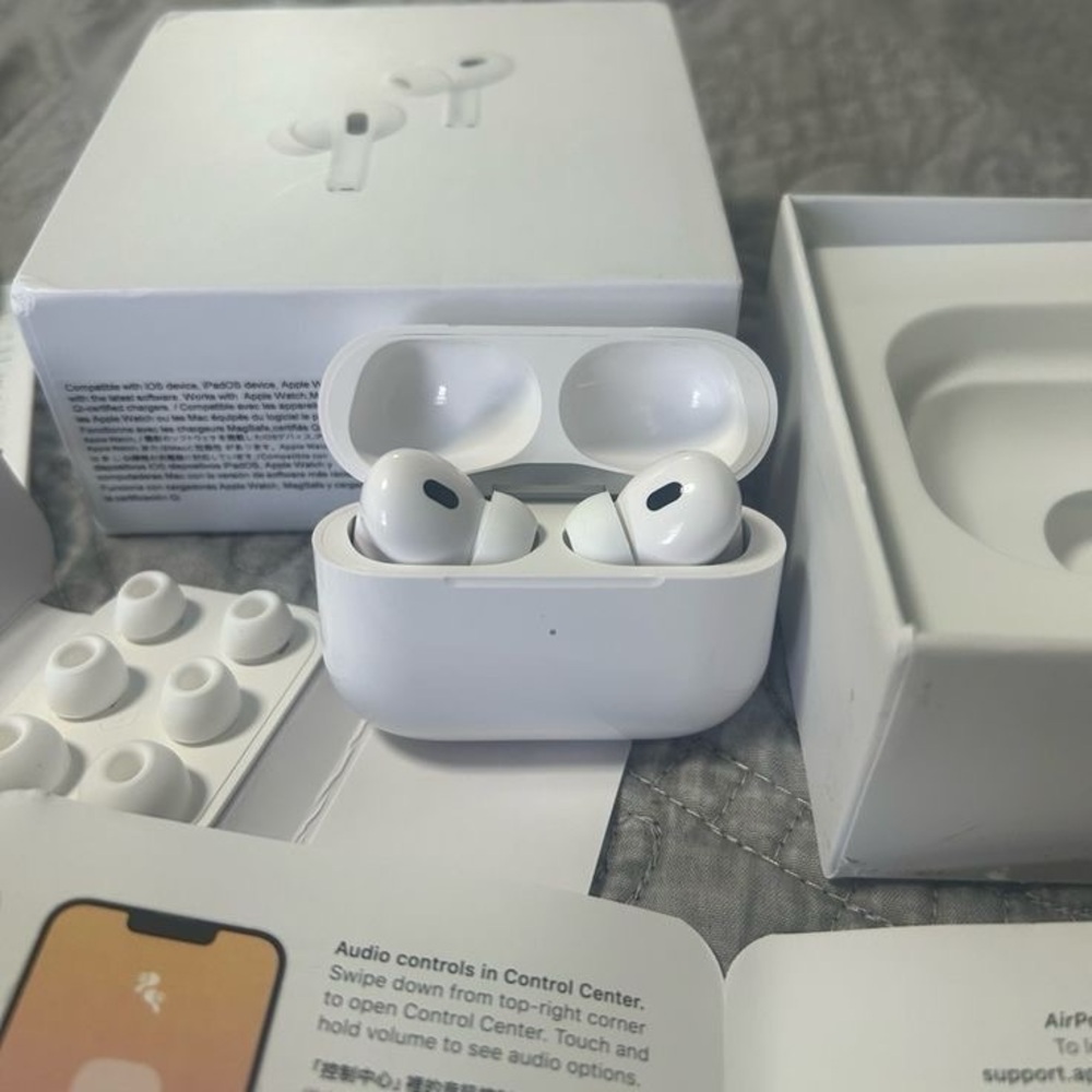 Apple AirPods Pro 2nd Generation EARBUDS WITH CASE AND CHARGER